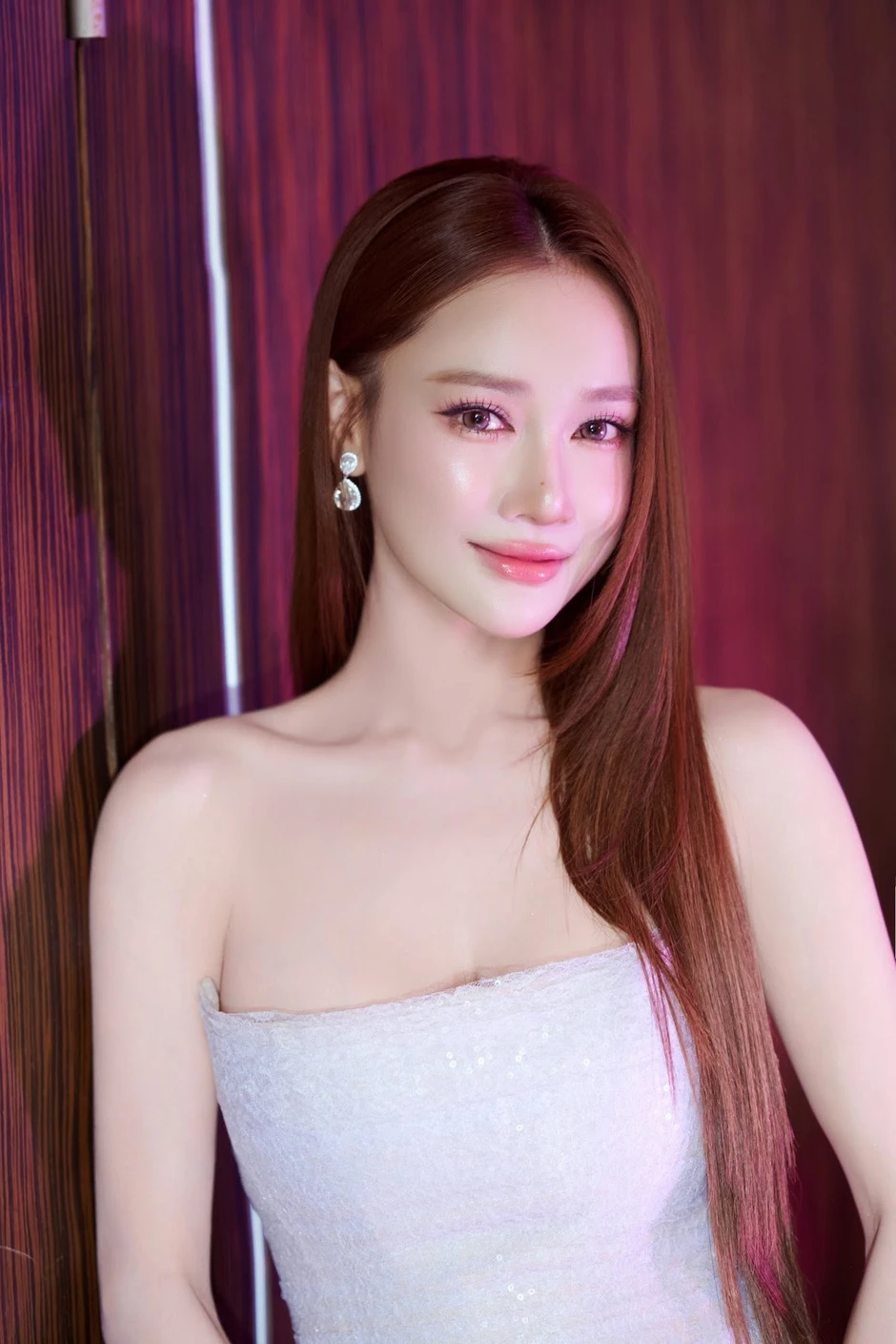Nhã Phương có cần được giải cứu? Nhã Phương có cần được giải cứu?