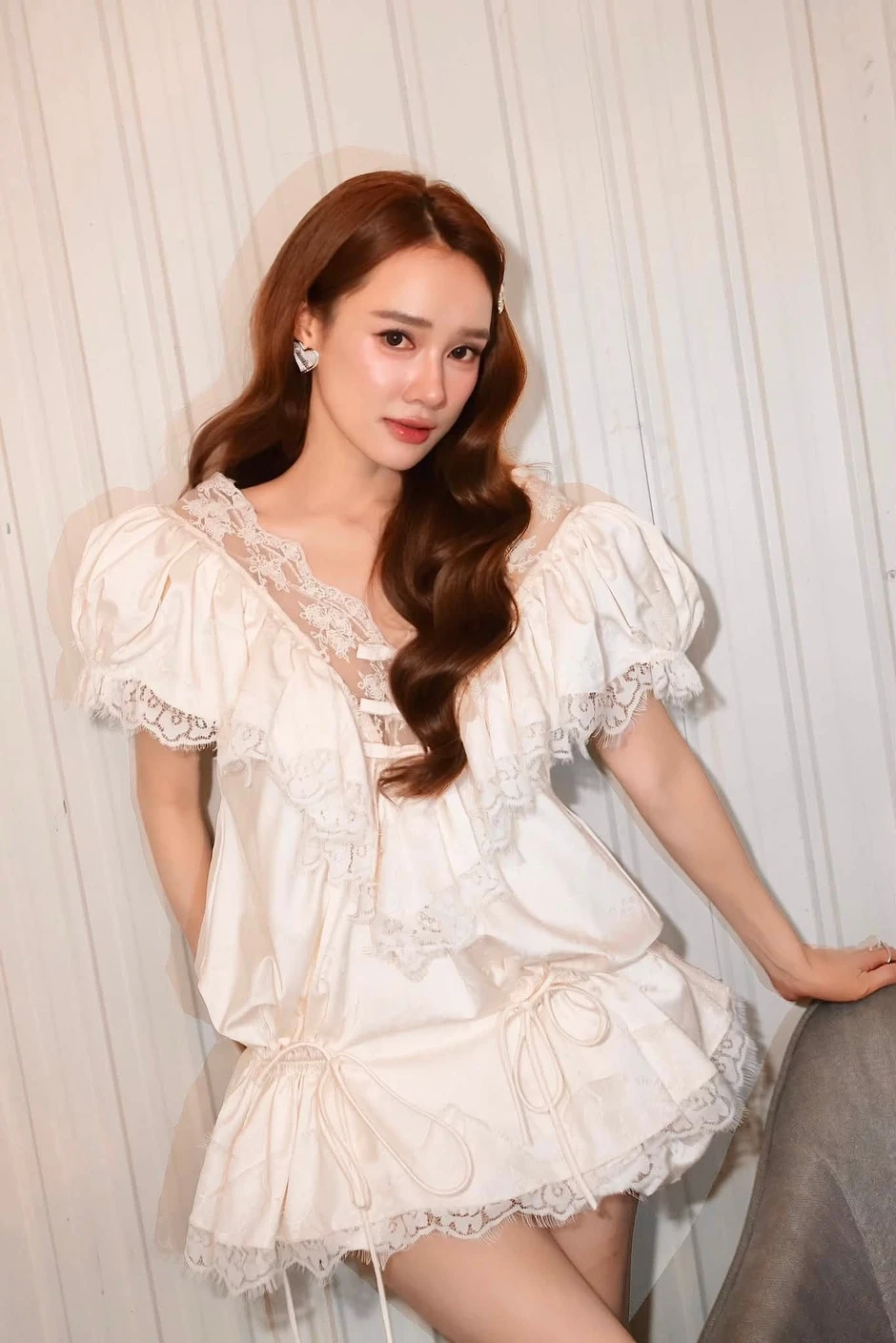 Nhã Phương lộ diện, thần sắc gây chú ý Nhã Phương lộ diện, thần sắc gây chú ý