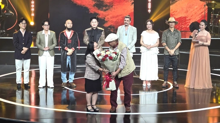 Nhạc sĩ Trần Tiến: Đến tia xạ thứ 30 tôi gục hoàn toàn, nhưng... sao giờ lại chết? Nhạc sĩ Trần Tiến: Đến tia xạ thứ 30 tôi gục hoàn toàn, nhưng... sao giờ lại chết?