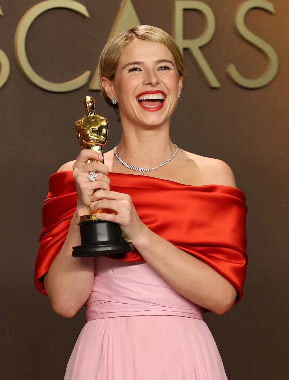 Nhan sắc nữ diễn viên chính xuất sắc nhất tại Oscar 2026