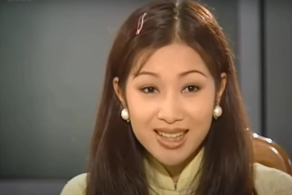Nhan sắc "cô thư ký xinh đẹp" sở hữu biệt thự 200 tỷ, sinh 2 con cho đại gia vẫn có nhiều người theo đuổi Nhan sắc "cô thư ký xinh đẹp" sở hữu biệt thự 200 tỷ, sinh 2 con cho đại gia vẫn có nhiều người theo đuổi