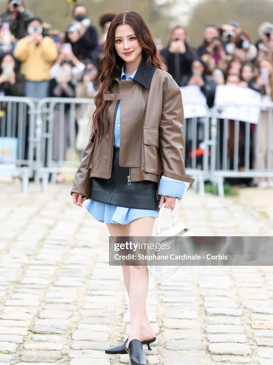 Nhan sắc thật của Baifern Pimchanok qua “ống kính hủy diệt” Getty Images ở Paris Fashion Week Nhan sắc thật của Baifern Pimchanok qua “ống kính hủy diệt” Getty Images ở Paris Fashion Week