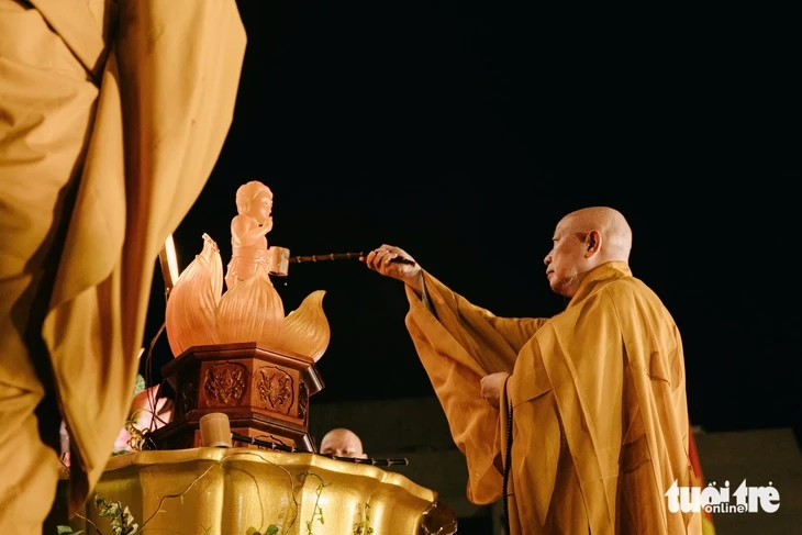 Những lưu ý khi thực hiện nghi lễ tắm Phật tại gia mùa Phật đản Những lưu ý khi thực hiện nghi lễ tắm Phật tại gia mùa Phật đản
