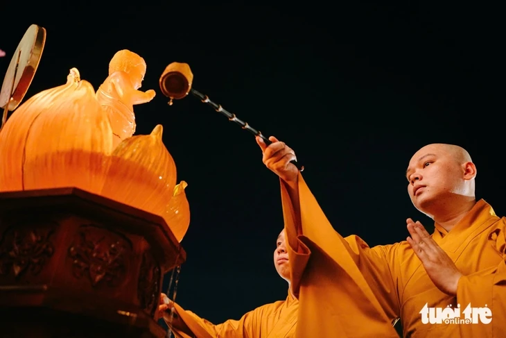 Những lưu ý khi thực hiện nghi lễ tắm Phật tại gia mùa Phật đản Những lưu ý khi thực hiện nghi lễ tắm Phật tại gia mùa Phật đản
