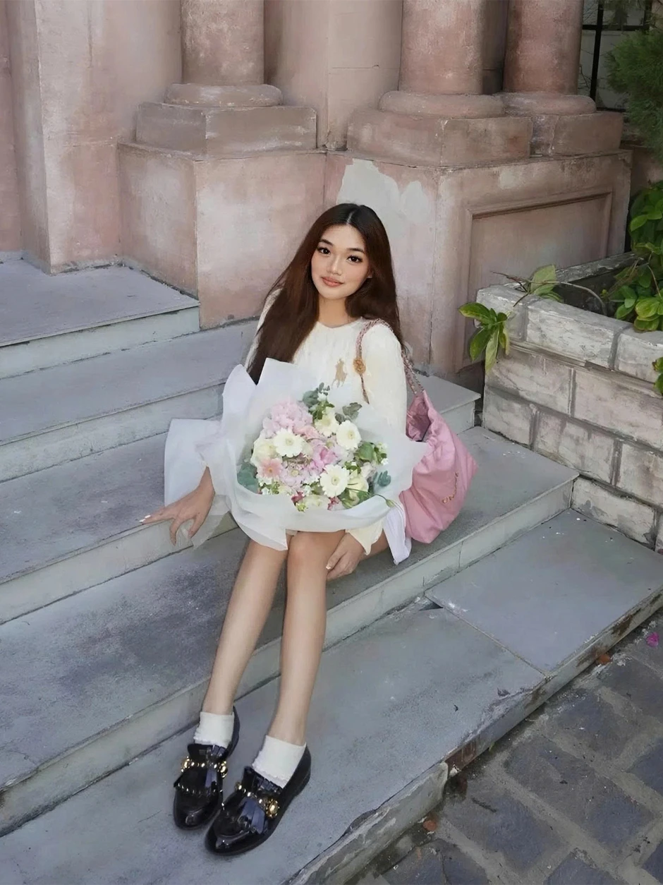 Nỗi lòng của ca sĩ Mỹ Lệ khi 2 con gái 'nói 6 thứ tiếng, đỗ 5 trường đại học' Nỗi lòng của ca sĩ Mỹ Lệ khi 2 con gái 'nói 6 thứ tiếng, đỗ 5 trường đại học'