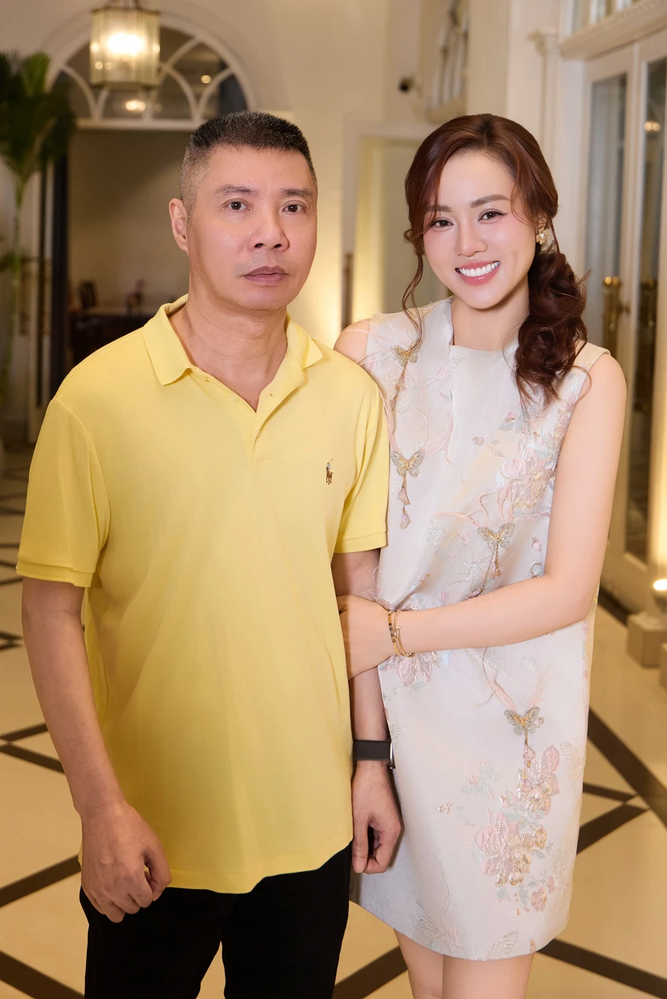 NSND Công Lý cùng bà xã dự đám cưới NSƯT Ngọc Quỳnh NSND Công Lý cùng bà xã dự đám cưới NSƯT Ngọc Quỳnh