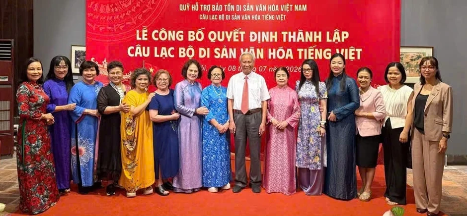 NSND Thanh Hoa hát ru, nói về giữ gìn về di sản tiếng Việt NSND Thanh Hoa hát ru, nói về giữ gìn về di sản tiếng Việt