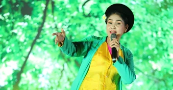 NSND Thanh Ngoan hát chèo trong đêm nhạc hưởng ứng Ngày môi trường thế giới