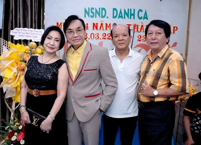 NSND Thanh Tuấn và bí quyết "giữ lửa" vọng cổ từ một "lò luyện" của ông NSND Thanh Tuấn và bí quyết "giữ lửa" vọng cổ từ một "lò luyện" của ông