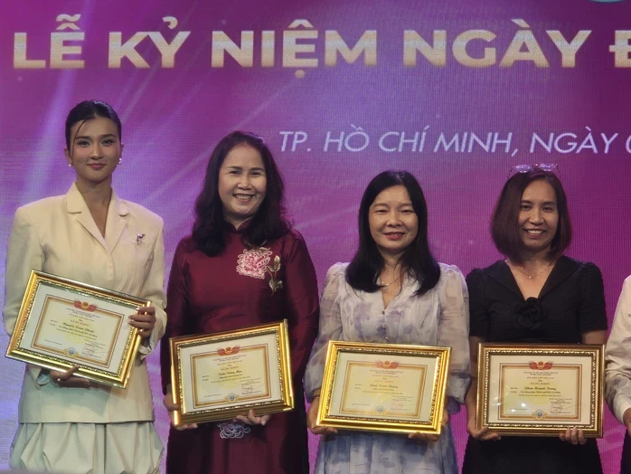 NSND Trà Giang, Quyền Linh, Lý Hùng, Hồng Ánh… cùng tụ hội!