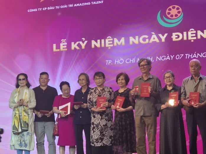NSND Trà Giang, Quyền Linh, Lý Hùng, Hồng Ánh… cùng tụ hội!