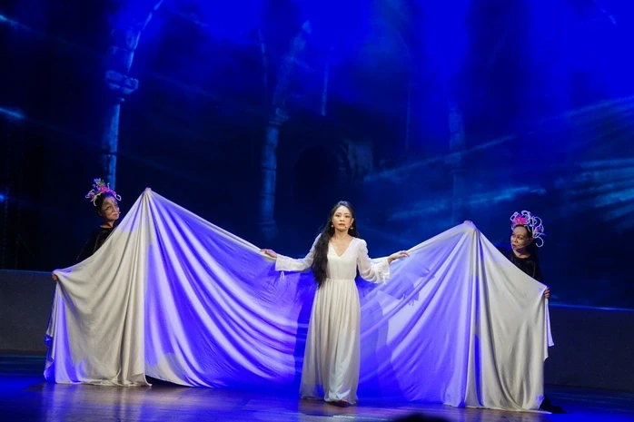 NSND Trần Ngọc Giàu: Đặt niềm tin nơi diễn viên tài năng của sân khấu cải lương NSND Trần Ngọc Giàu: Đặt niềm tin nơi diễn viên tài năng của sân khấu cải lương