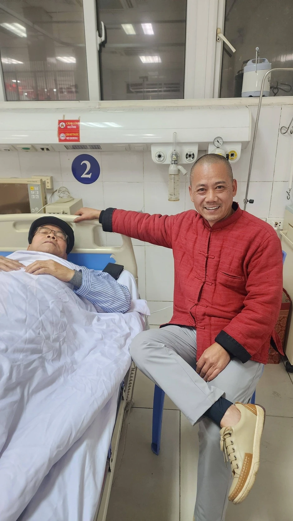 NSND Trần Nhượng lên tiếng việc bị ngăn cản kết hôn nên phải nhập viện NSND Trần Nhượng lên tiếng việc bị ngăn cản kết hôn nên phải nhập viện