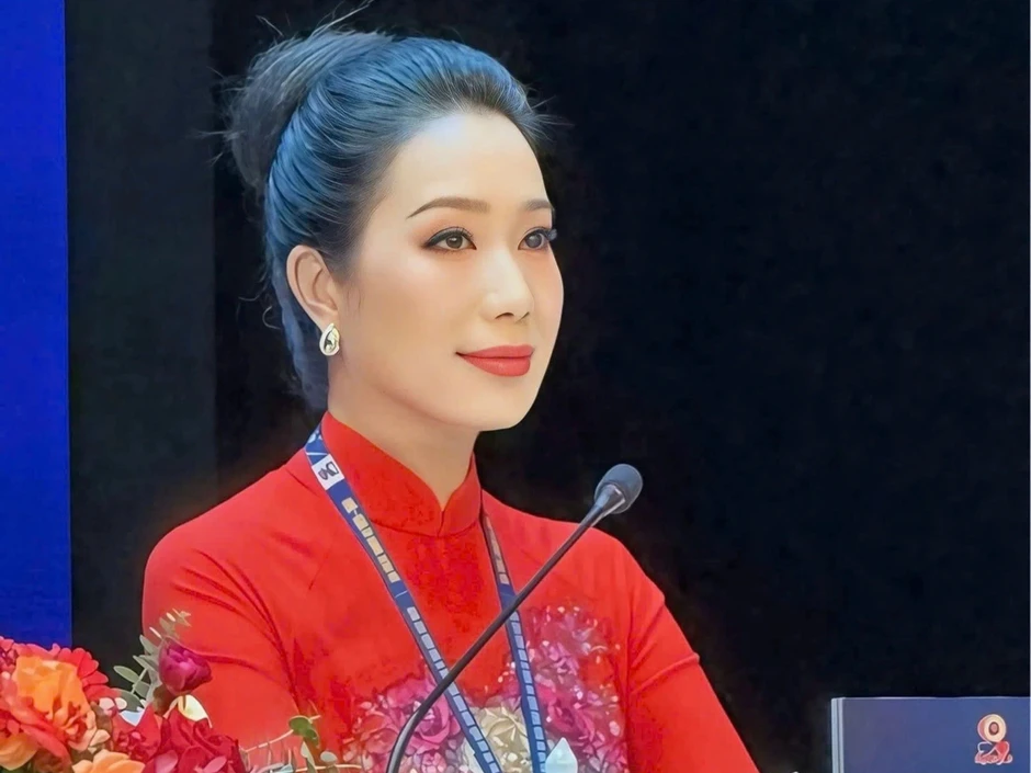 NSND Trịnh Kim Chi tuổi 55 giữ nhiều vị trí vẫn cân bằng cuộc sống gia đình