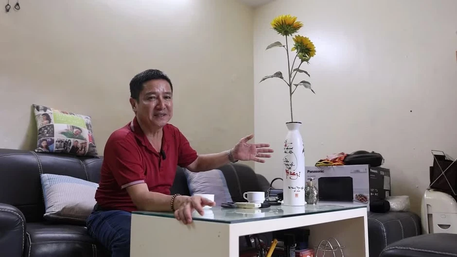 NSƯT Chí Trung chuyển khỏi căn nhà số 1 Tràng Tiền NSƯT Chí Trung chuyển khỏi căn nhà số 1 Tràng Tiền