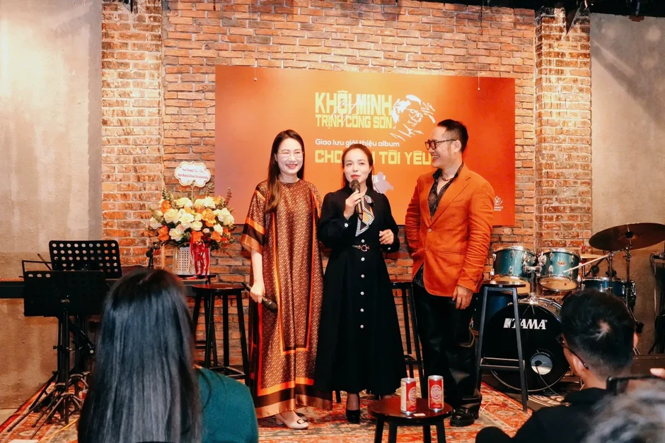 NSƯT Lan Anh cùng Khôi Minh hát nhạc Trịnh sau nhiều năm gắn bó với opera NSƯT Lan Anh cùng Khôi Minh hát nhạc Trịnh sau nhiều năm gắn bó với opera