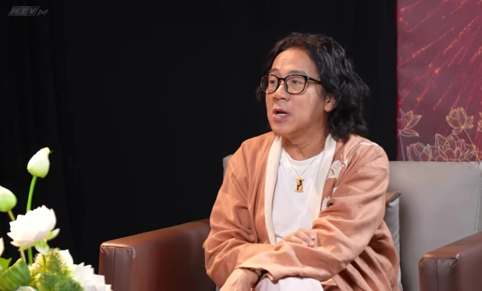 NSƯT Thành Lộc nói thẳng: "Tôi phải kiềm chế mình lại" NSƯT Thành Lộc nói thẳng: "Tôi phải kiềm chế mình lại"