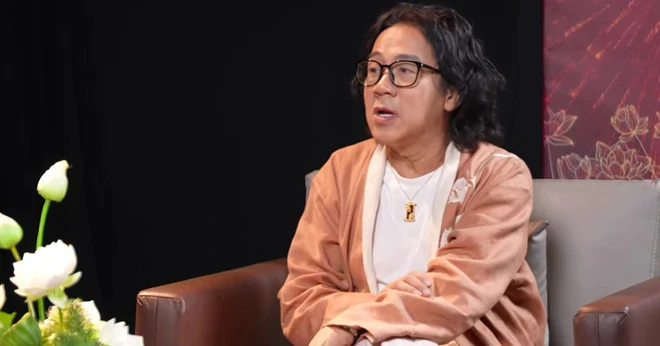 NSƯT Thành Lộc nói thẳng: "Tôi phải kiềm chế mình lại" NSƯT Thành Lộc nói thẳng: "Tôi phải kiềm chế mình lại"