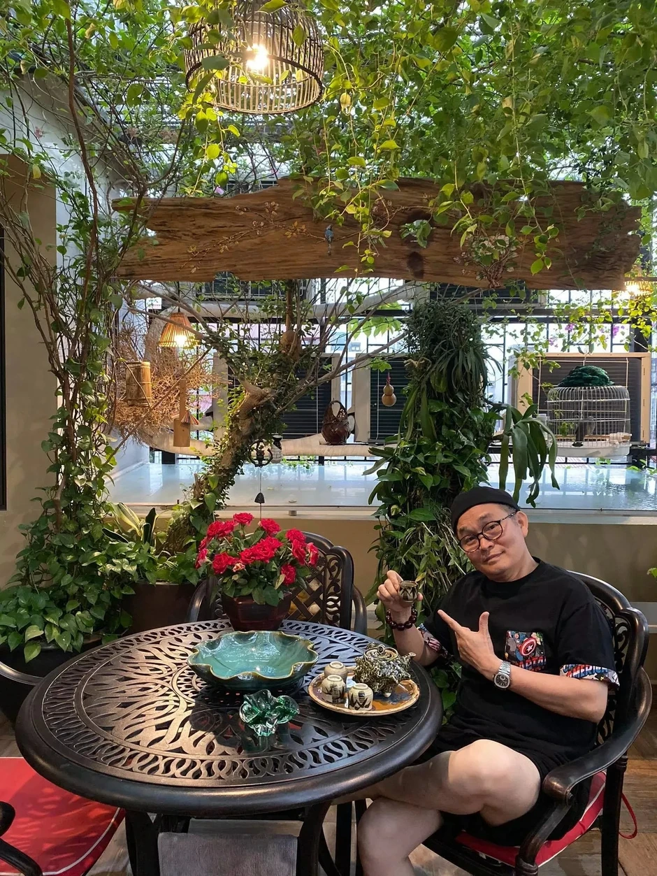 NSƯT Xuân Hinh nghỉ hưu sớm ở tuổi 57, sống bình yên trong căn nhà phố cổ Hà Nội NSƯT Xuân Hinh nghỉ hưu sớm ở tuổi 57, sống bình yên trong căn nhà phố cổ Hà Nội