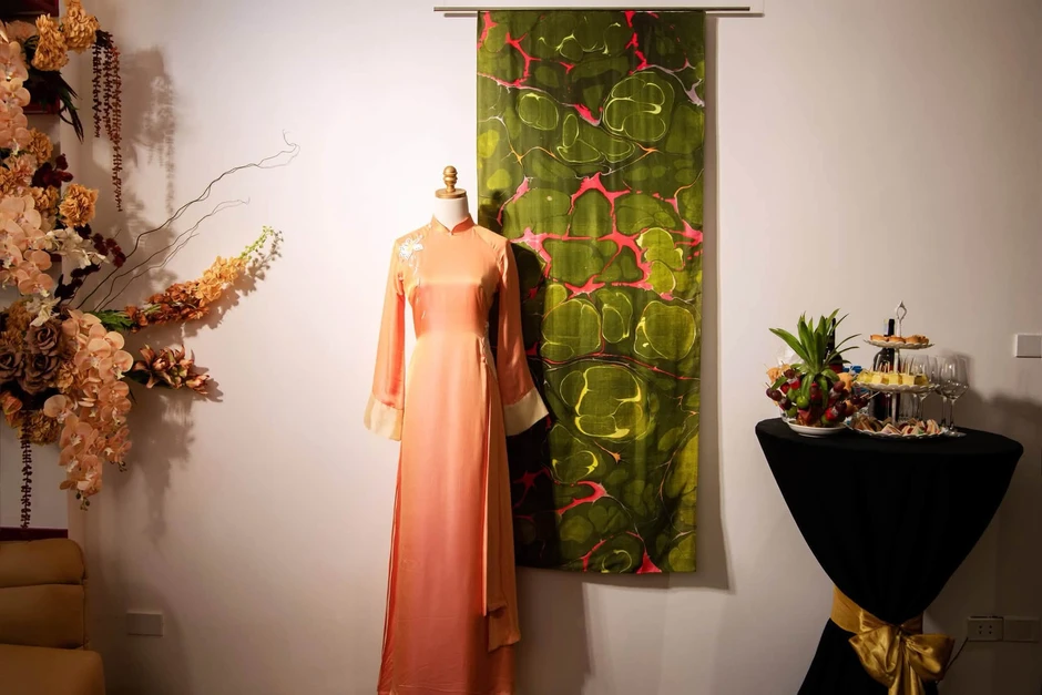 NTK Kenny Thái và họa sĩ Đặng Tố Anh: Cuộc gặp giữa hội họa và thời trang