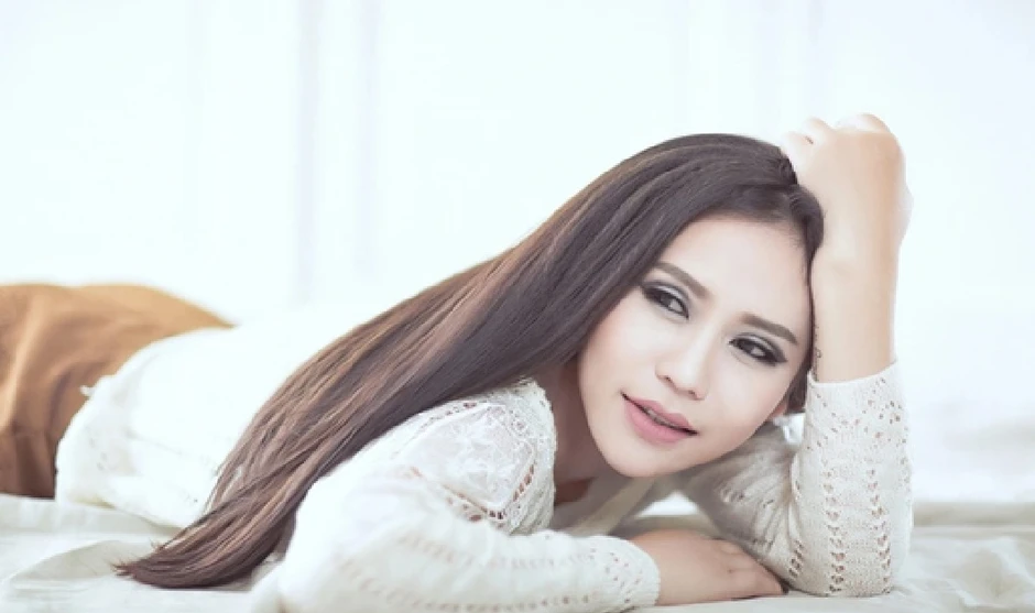 Nữ ca sĩ 43 tuổi bị cắt tiết mục khi đi hát lót: "Tôi uất ức" Nữ ca sĩ 43 tuổi bị cắt tiết mục khi đi hát lót: "Tôi uất ức"