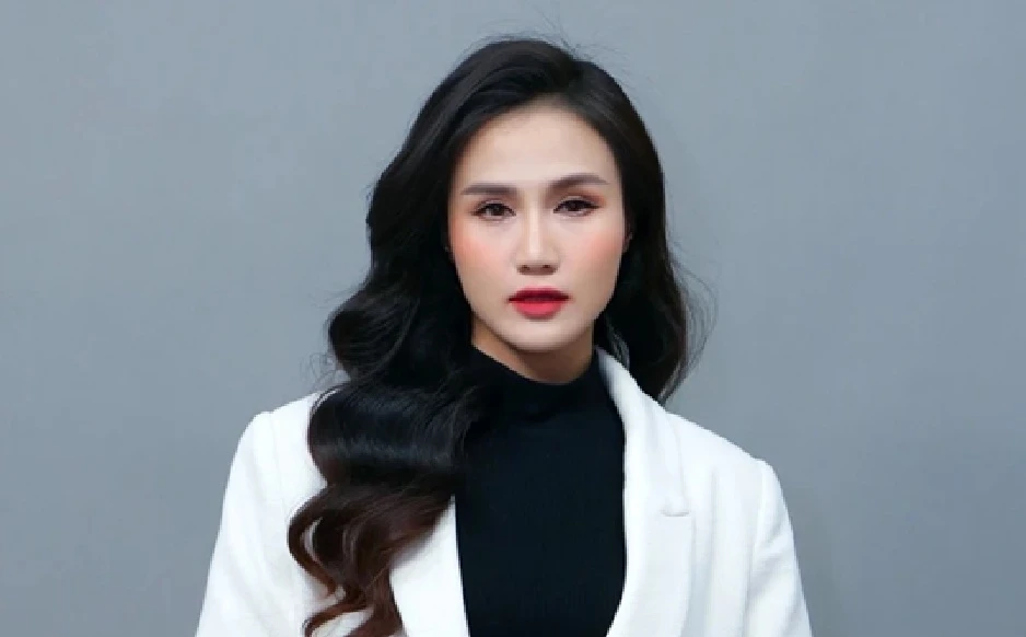 Nữ ca sĩ đổi đời nhờ Nguyễn Văn Chung: "Tôi khủng hoảng nặng" Nữ ca sĩ đổi đời nhờ Nguyễn Văn Chung: "Tôi khủng hoảng nặng"