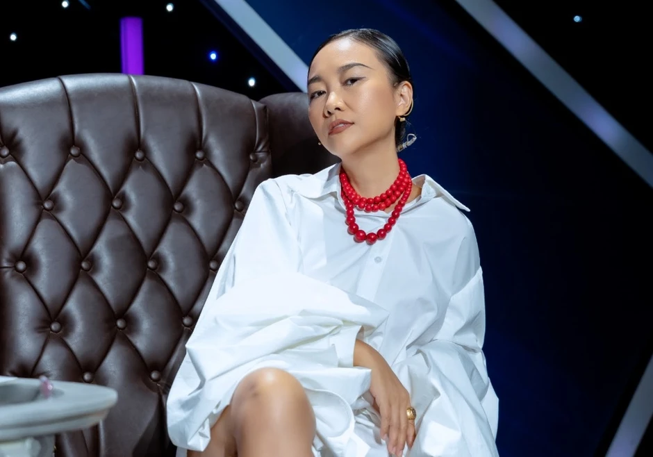 Nữ ca sĩ lấy chồng Thụy Điển: "Tôi nói luôn, tôi không đánh đổi cái gì hết" Nữ ca sĩ lấy chồng Thụy Điển: "Tôi nói luôn, tôi không đánh đổi cái gì hết"