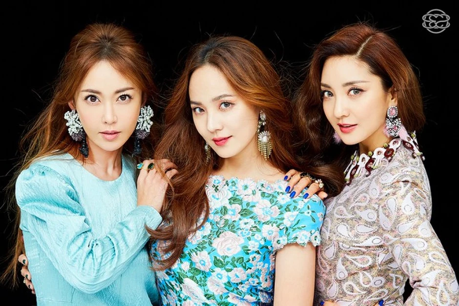 Nữ ca sĩ quốc dân - cầu thủ ly thân vì món nợ 15 tỷ, đàng gái giờ tàn tạ không thể nhận ra Nữ ca sĩ quốc dân - cầu thủ ly thân vì món nợ 15 tỷ, đàng gái giờ tàn tạ không thể nhận ra