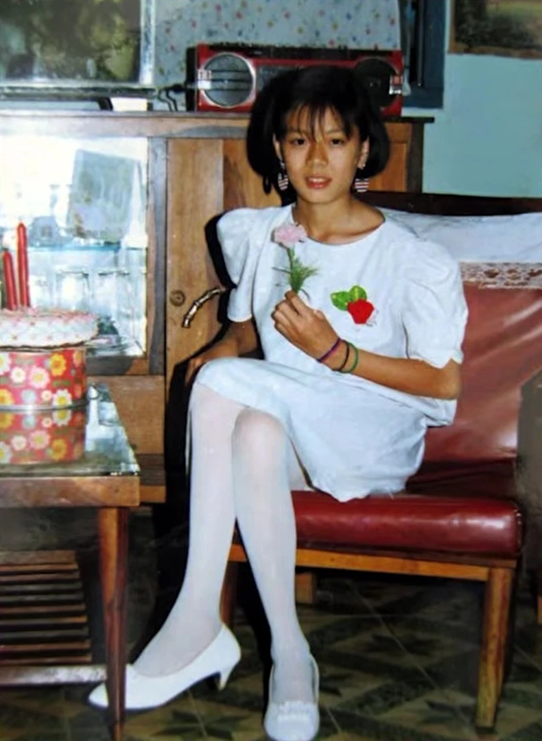 Nữ ca sĩ SN 1981 quê Lâm Đồng sang Mỹ sống: "Tôi biết gì đâu mà sợ" Nữ ca sĩ SN 1981 quê Lâm Đồng sang Mỹ sống: "Tôi biết gì đâu mà sợ"