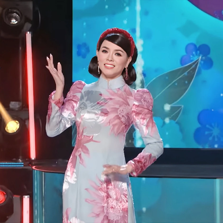 Nữ ca sĩ Việt 45 tuổi chưa chồng gặp bài học nhớ cả đời Nữ ca sĩ Việt 45 tuổi chưa chồng gặp bài học nhớ cả đời