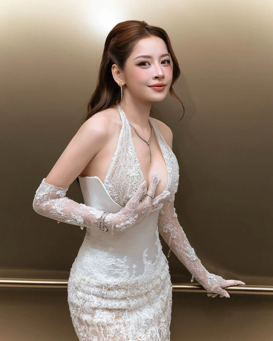 Nữ ca sĩ Việt từng sang Trung Quốc bán phở, mở 2 quán rồi có quyết định bất ngờ sau 3 năm Nữ ca sĩ Việt từng sang Trung Quốc bán phở, mở 2 quán rồi có quyết định bất ngờ sau 3 năm