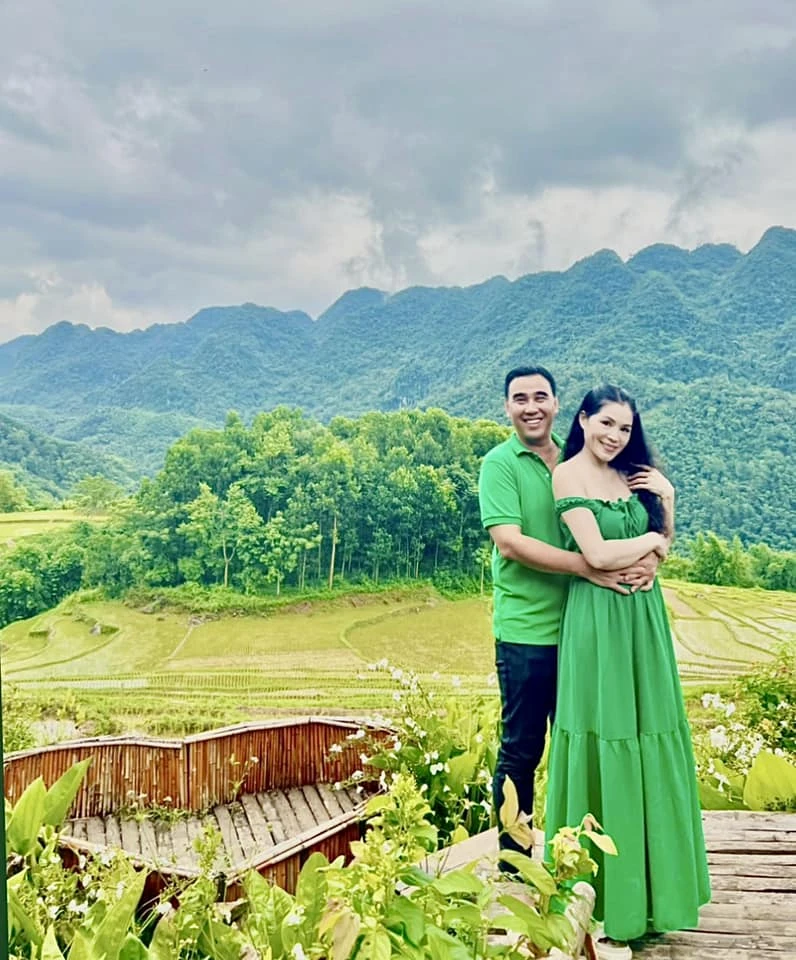 Nữ đại gia vừa là ân nhân, vừa là vợ của nam NSƯT, Phó chủ tịch Hội điện ảnh Việt Nam Nữ đại gia vừa là ân nhân, vừa là vợ của nam NSƯT, Phó chủ tịch Hội điện ảnh Việt Nam
