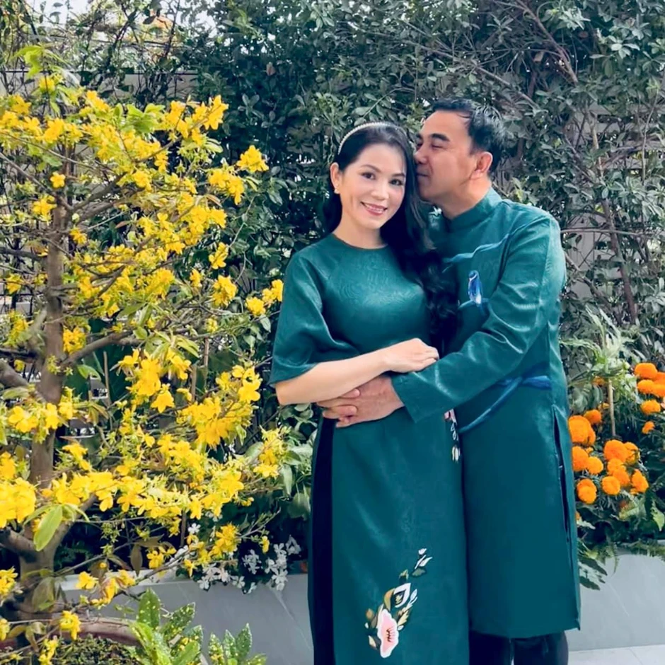 Nữ đại gia vừa là ân nhân, vừa là vợ của nam NSƯT, Phó chủ tịch Hội điện ảnh Việt Nam Nữ đại gia vừa là ân nhân, vừa là vợ của nam NSƯT, Phó chủ tịch Hội điện ảnh Việt Nam