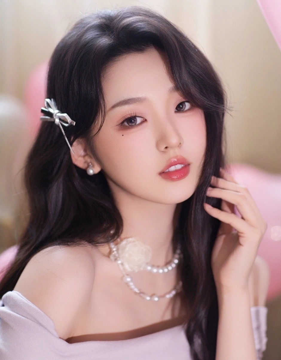 Nữ diễn viên đang càn quét Trung Quốc Nữ diễn viên đang càn quét Trung Quốc