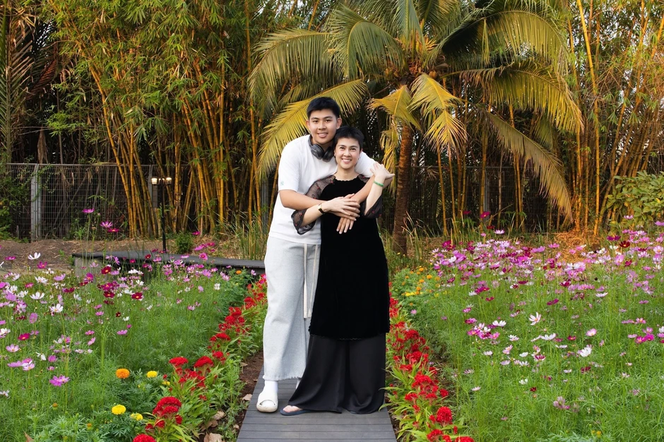 Nữ diễn viên đình đám bỏ showbiz đi bán xôi cua ở đường Nguyễn Lương Bằng, TP.HCM Nữ diễn viên đình đám bỏ showbiz đi bán xôi cua ở đường Nguyễn Lương Bằng, TP.HCM