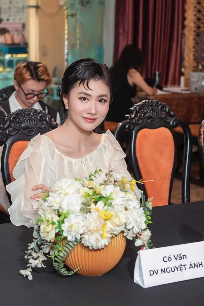 Nữ diễn viên đình đám đi bán bún bò Huế ở đường số 6, phường Tân Phong, TP.HCM Nữ diễn viên đình đám đi bán bún bò Huế ở đường số 6, phường Tân Phong, TP.HCM