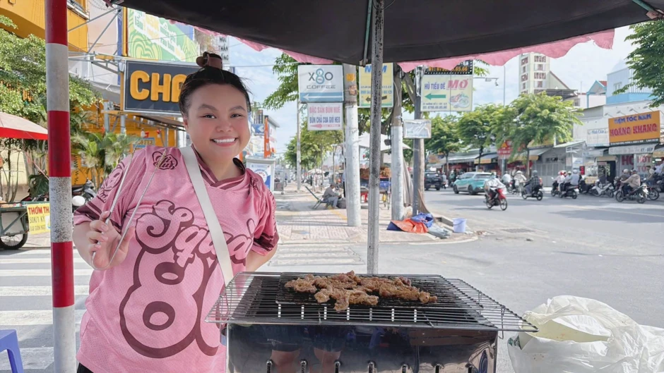 Nữ diễn viên đóng phim trăm tỷ của Trấn Thành giờ bán lẩu vịt ở phường Chánh Hưng, TP.HCM