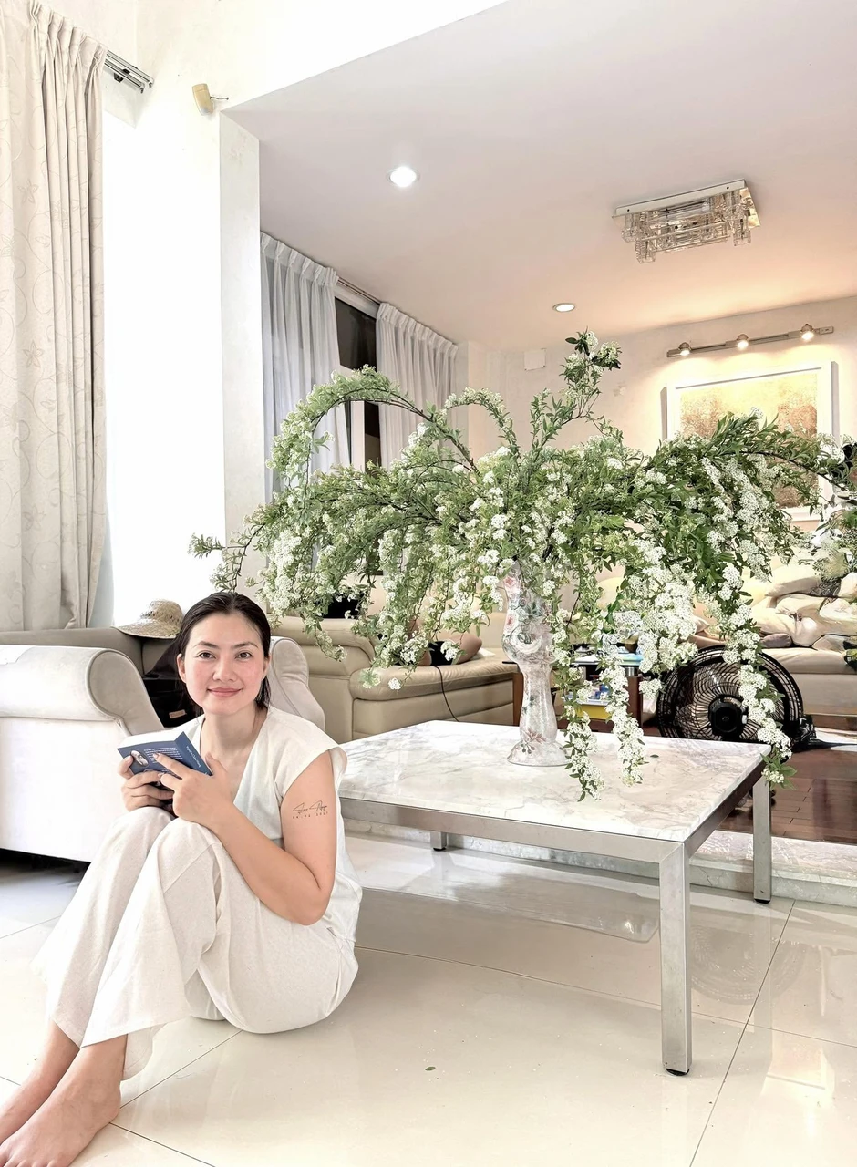 Nữ diễn viên SN 1985 giải nghệ ở tuổi 39: Giờ làm mẹ đơn thân, sống trong biệt thự mặt tiền ở Sài thành Nữ diễn viên SN 1985 giải nghệ ở tuổi 39: Giờ làm mẹ đơn thân, sống trong biệt thự mặt tiền ở Sài thành