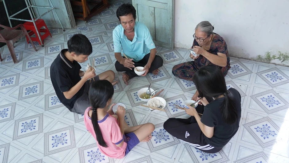 Nữ diễn viên SN 1990 lấy chồng Hàn Quốc bật khóc Nữ diễn viên SN 1990 lấy chồng Hàn Quốc bật khóc
