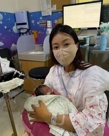 Nữ diễn viên tự làm thụ tinh ống nghiệm để mang thai con của chồng cũ đại gia sau 4 tháng ly hôn Nữ diễn viên tự làm thụ tinh ống nghiệm để mang thai con của chồng cũ đại gia sau 4 tháng ly hôn