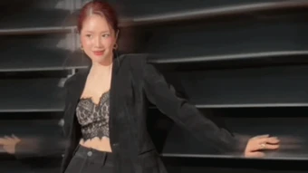 Nữ diễn viên Việt chia tay tài tử điển trai, 1 mình nuôi con rồi kết hôn với đàn em kém 7 tuổi