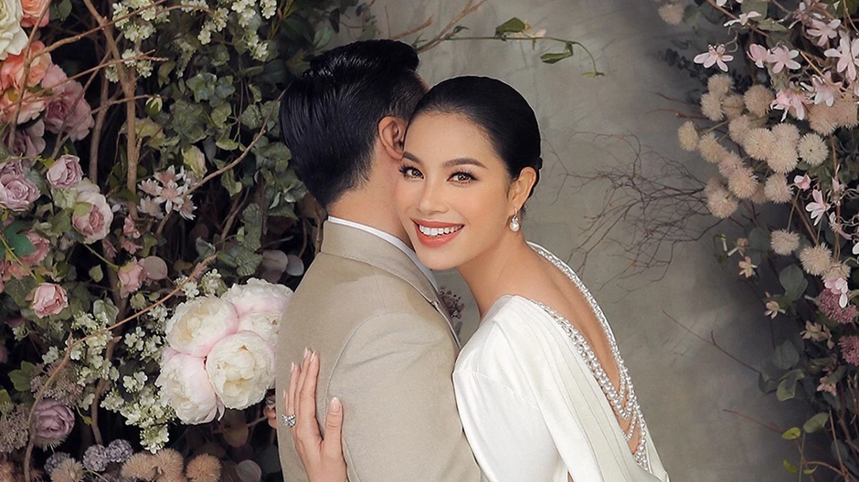Nữ giảng viên quê Hải Phòng từng nổi đình đám showbiz từ năm 24 tuổi, hiện bán hoa, làm trang trí đám cưới ở Mỹ, sống trong biệt thự 2 tầng Nữ giảng viên quê Hải Phòng từng nổi đình đám showbiz từ năm 24 tuổi, hiện bán hoa, làm trang trí đám cưới ở Mỹ, sống trong biệt thự 2 tầng