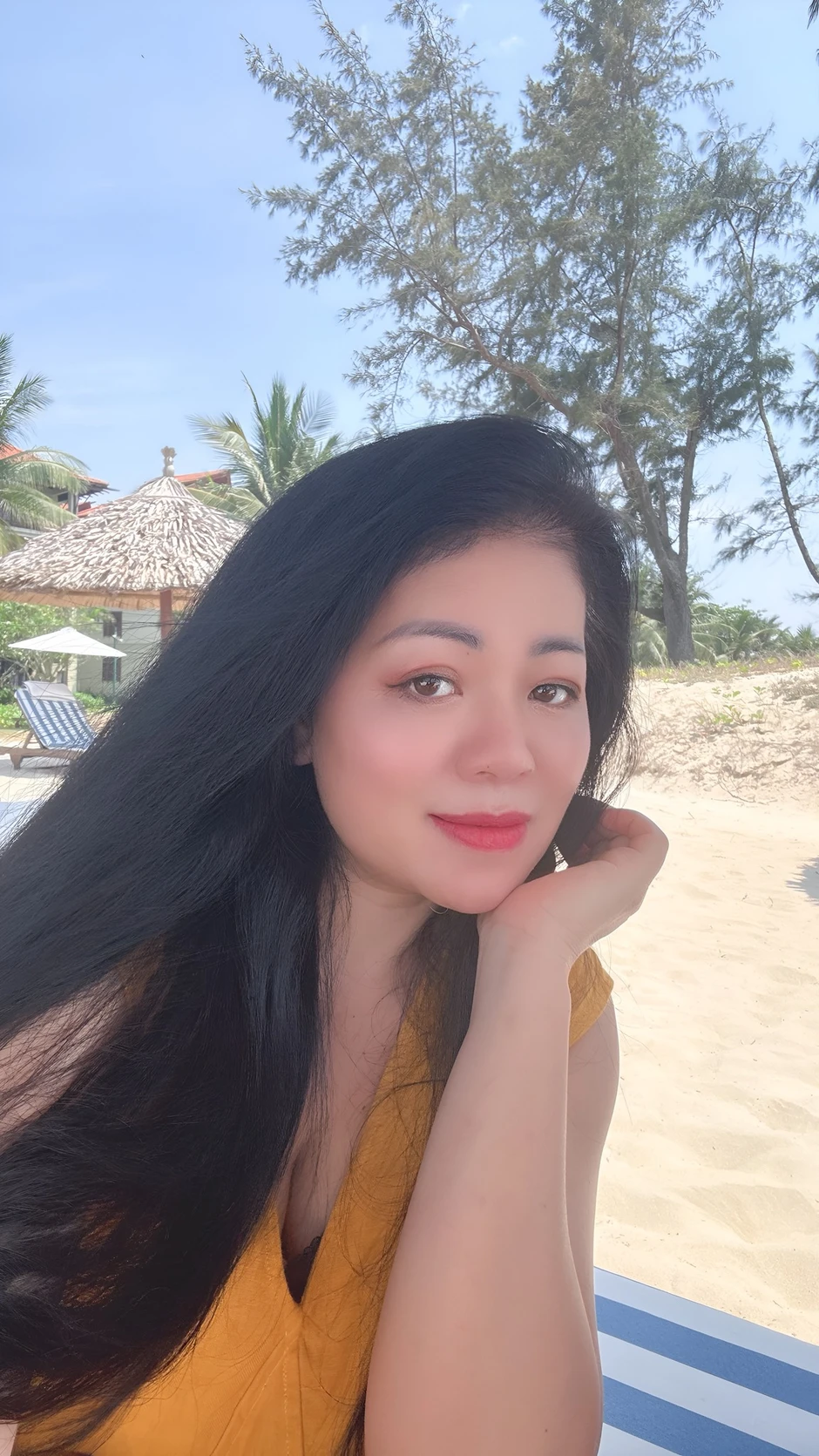 Nữ hoàng nhạc đỏ là mẹ đơn thân 4 con đăng status về tình yêu: "Nụ cười của em tốt cho trái tim anh" Nữ hoàng nhạc đỏ là mẹ đơn thân 4 con đăng status về tình yêu: "Nụ cười của em tốt cho trái tim anh"