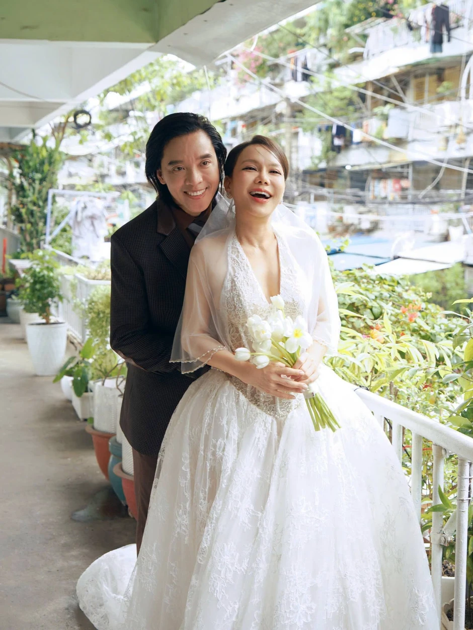 Nữ nghệ sĩ đình đám đi bán bánh ở đường Vĩnh Viễn, TP.HCM Nữ nghệ sĩ đình đám đi bán bánh ở đường Vĩnh Viễn, TP.HCM