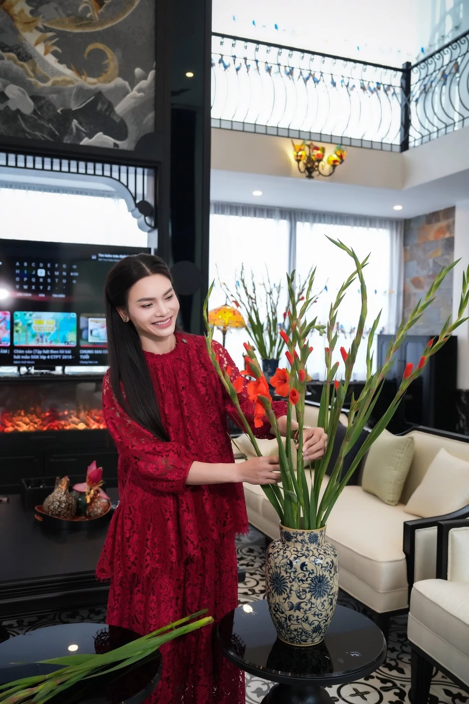 Nữ NSND trẻ nhất Việt Nam ở biệt phủ 8.000m² Nữ NSND trẻ nhất Việt Nam ở biệt phủ 8.000m²