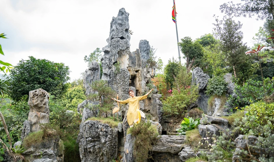 Nữ NSND trẻ nhất Việt Nam ở biệt phủ 8.000m² Nữ NSND trẻ nhất Việt Nam ở biệt phủ 8.000m²