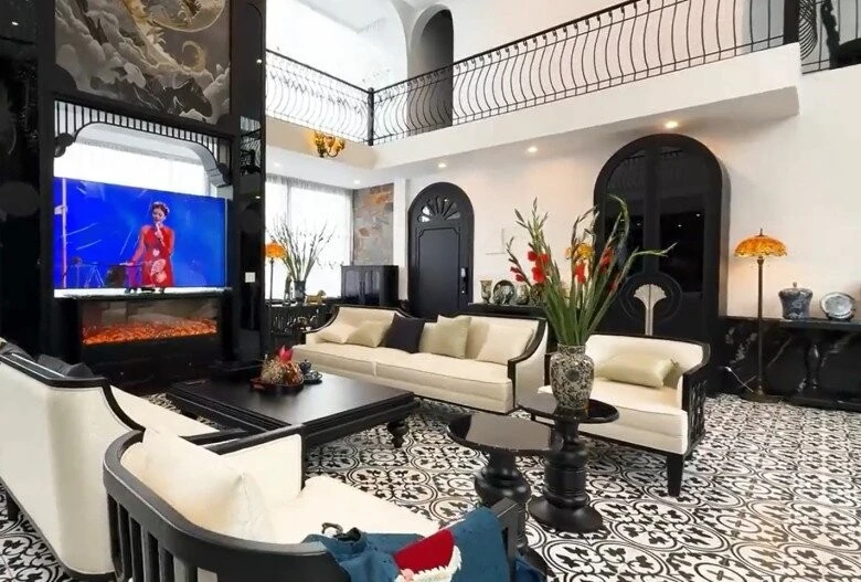 Nữ NSND trẻ nhất Việt Nam ở biệt phủ 8.000m² Nữ NSND trẻ nhất Việt Nam ở biệt phủ 8.000m²