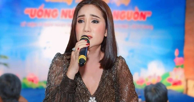 Nữ NSƯT làm bà chủ thông báo muốn dừng cuộc chơi Nữ NSƯT làm bà chủ thông báo muốn dừng cuộc chơi