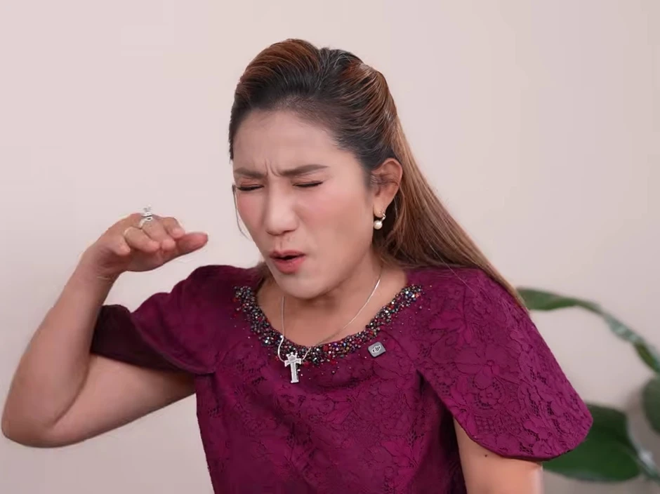 Nữ NSƯT phải dẹp quán cà phê, đóng cửa sân khấu nói thẳng khó khăn
