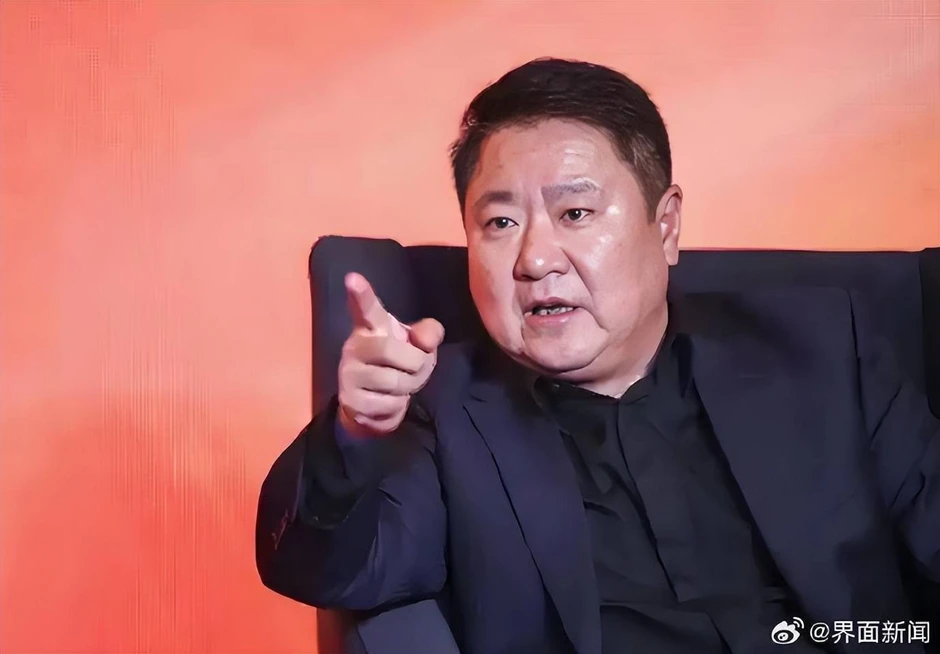 Ông trùm điện ảnh bị kiện vì nợ cờ bạc tại Macau? Ông trùm điện ảnh bị kiện vì nợ cờ bạc tại Macau?